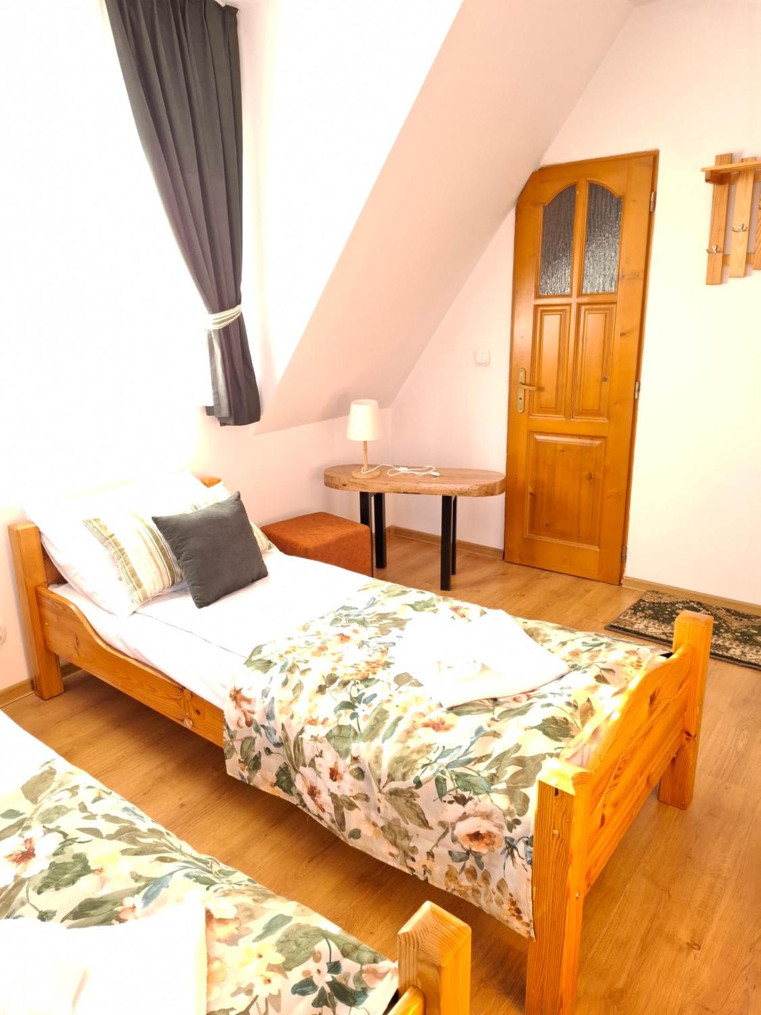 Wynajem Pokoi - Halina I Wieslaw Furczon Groń Extérieur photo