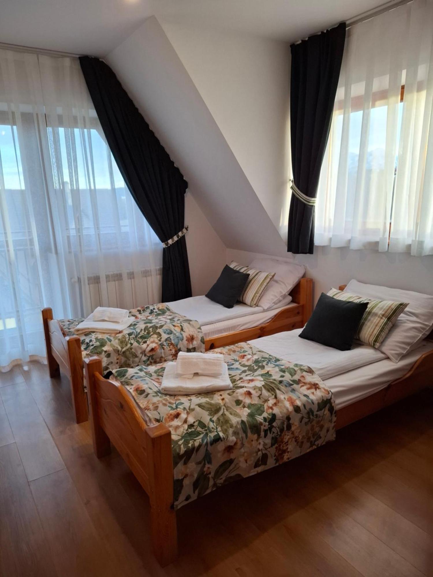 Wynajem Pokoi - Halina I Wieslaw Furczon Groń Extérieur photo