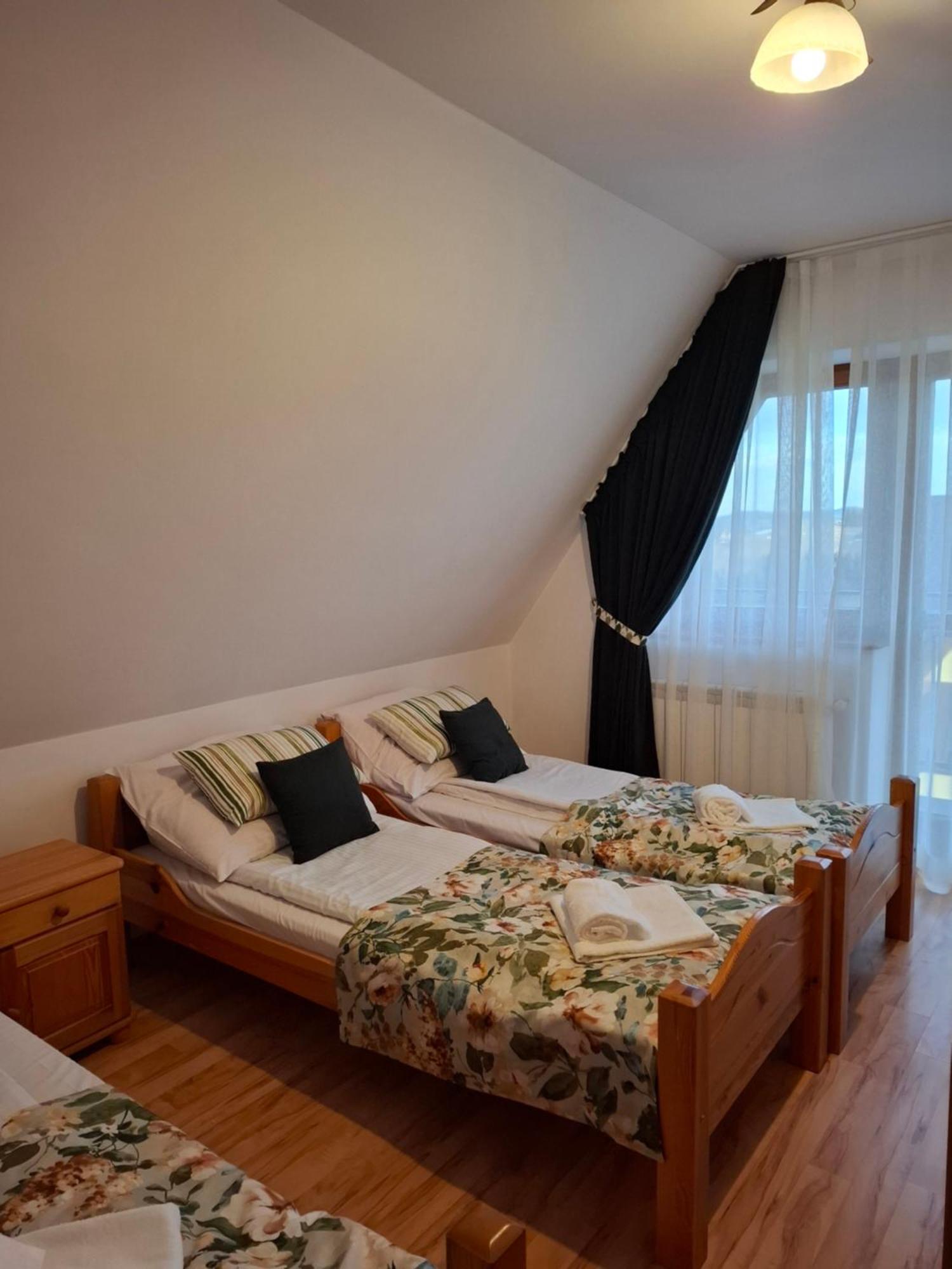 Wynajem Pokoi - Halina I Wieslaw Furczon Groń Extérieur photo