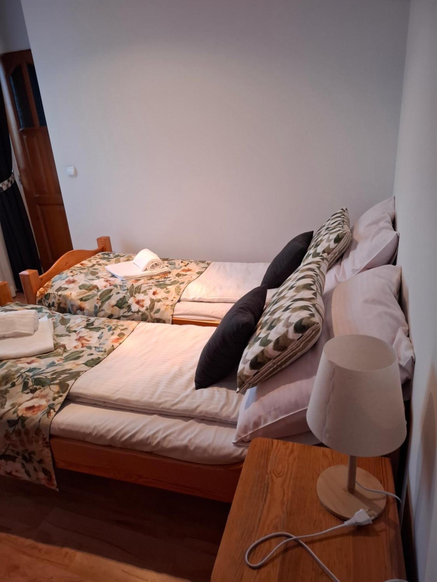 Wynajem Pokoi - Halina I Wieslaw Furczon Groń Extérieur photo